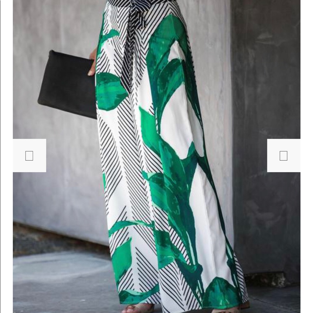 Vici Topical Flowy Curaco Palazo Palm Pants!